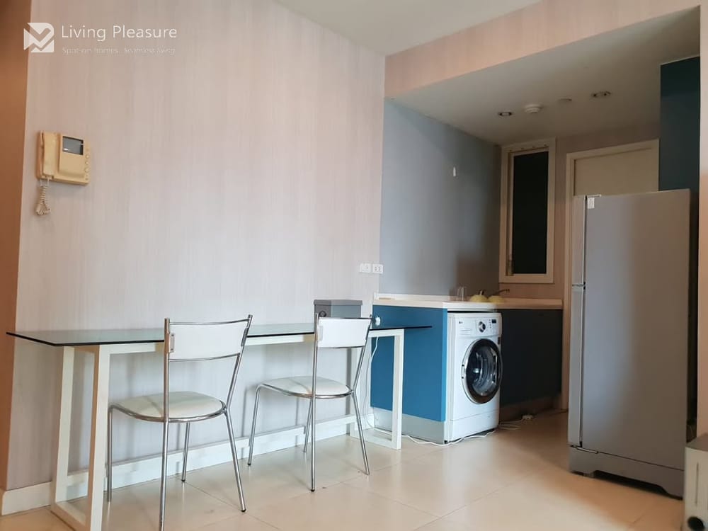 1 Bedroom Condo for Rent I Manhattan Chidlom - Pet Friendly and Close to ARL Ratchaprarop 2