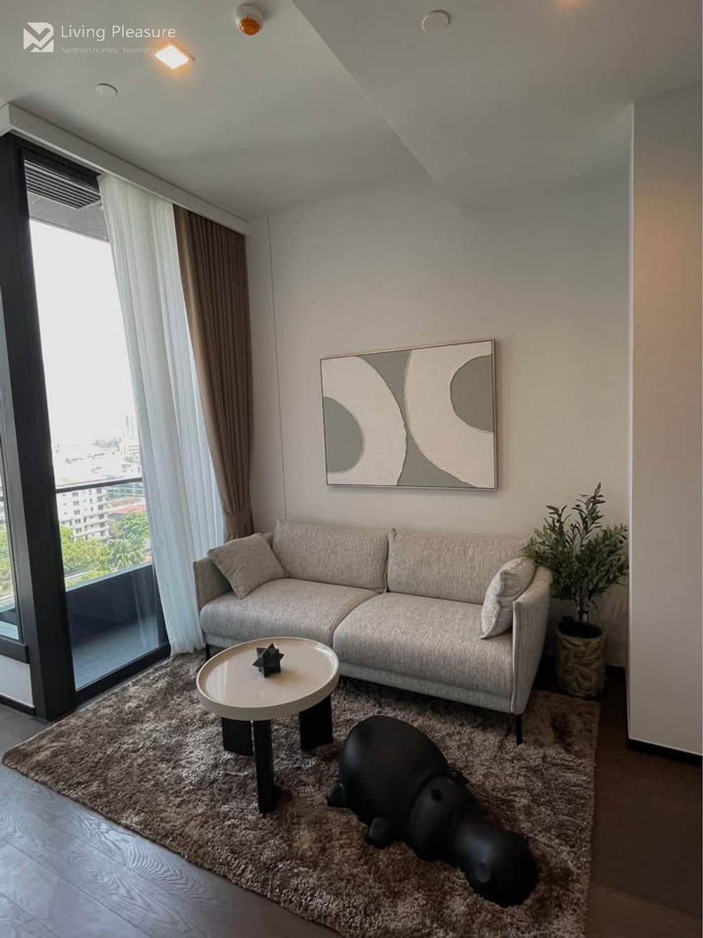 1-Bedroom Pet-Friendly Condo for Sale I AESTIQ Thonglor 9