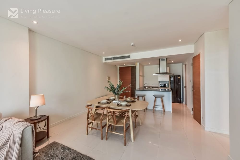 2-Bedroom Pet-Friendly Condo for Rent I Fullerton Sukhumvit I Near BTS Ekkamai 5