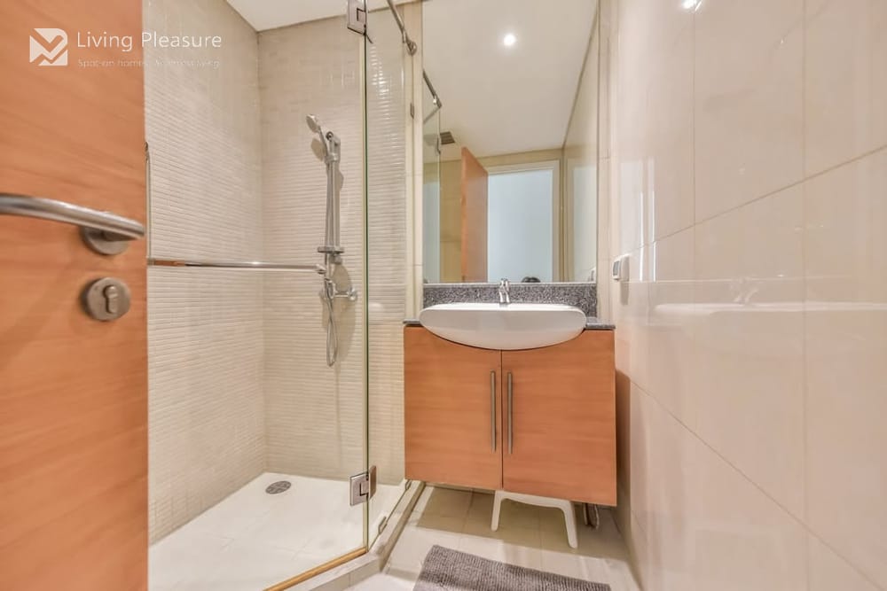 2-Bedroom Pet-Friendly Condo for Rent I Fullerton Sukhumvit I Near BTS Ekkamai 8