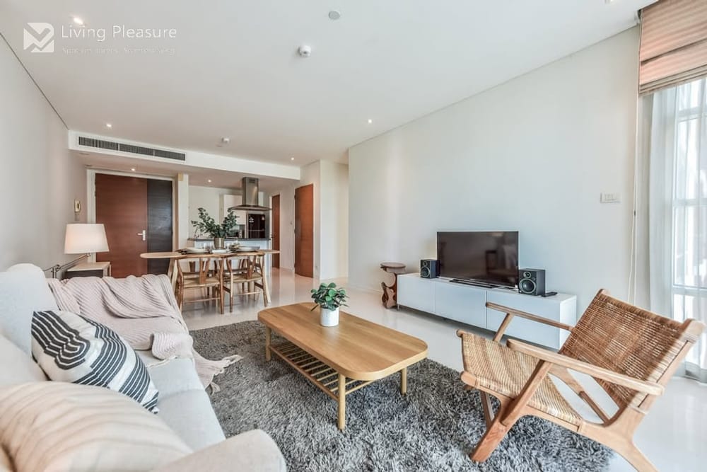 2-Bedroom Pet-Friendly Condo for Rent I Fullerton Sukhumvit I Near BTS Ekkamai 9
