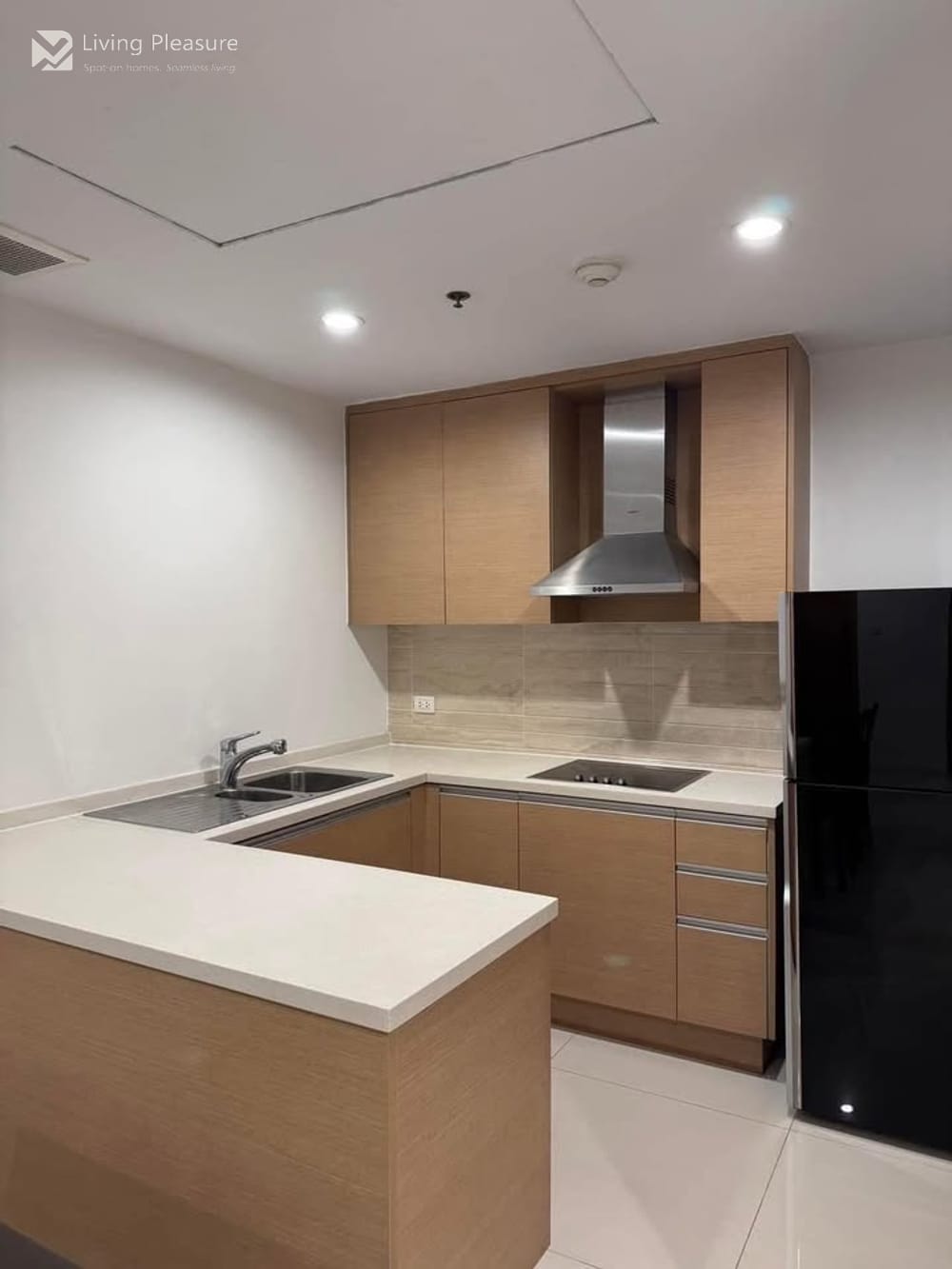 2 Bedrooms for Rent I The Empire Place Sathorn - Narathiwas I BTS Chongnonsi 4