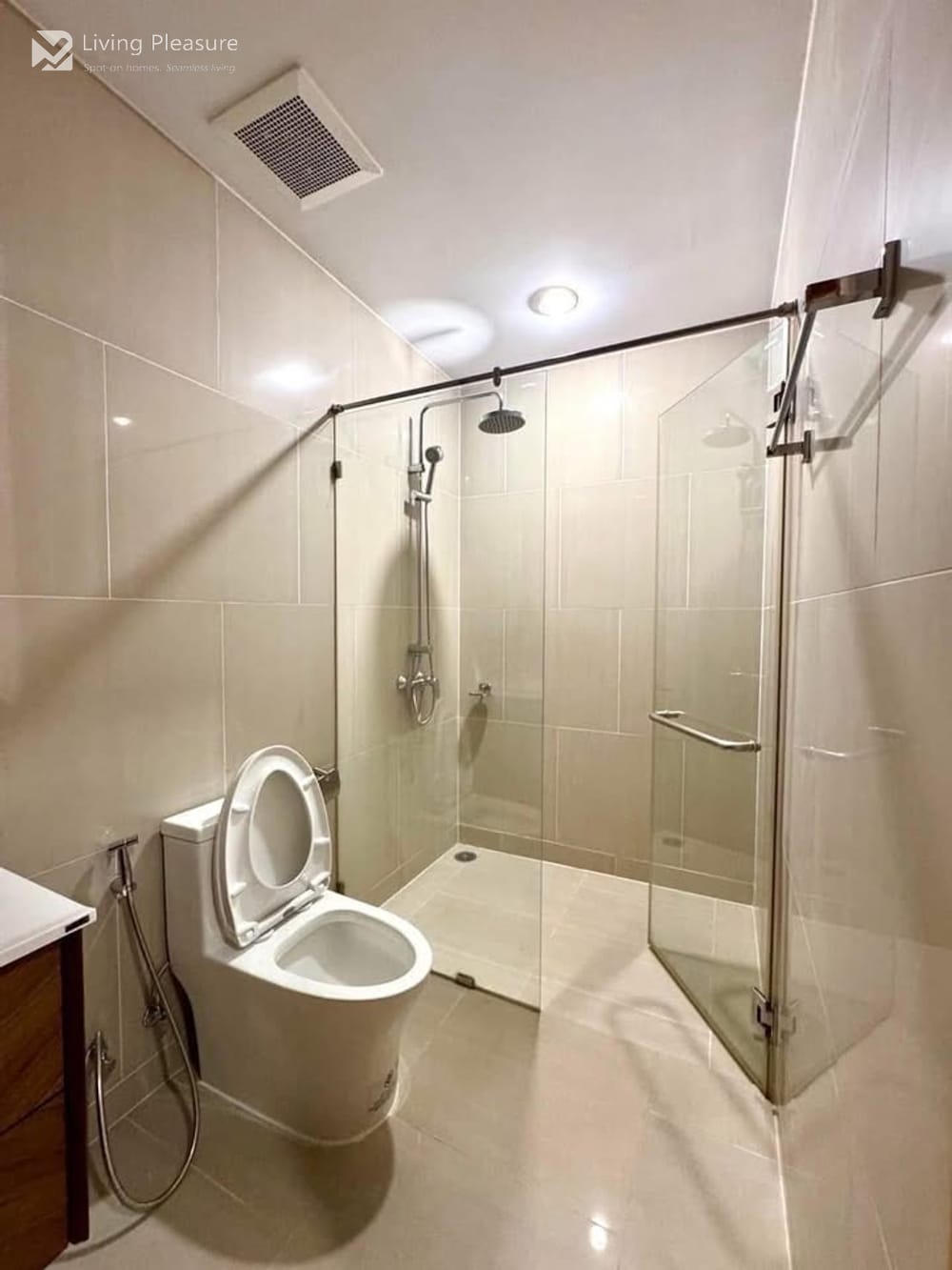 2 Bedrooms for Rent I The Empire Place Sathorn - Narathiwas I BTS Chongnonsi 5