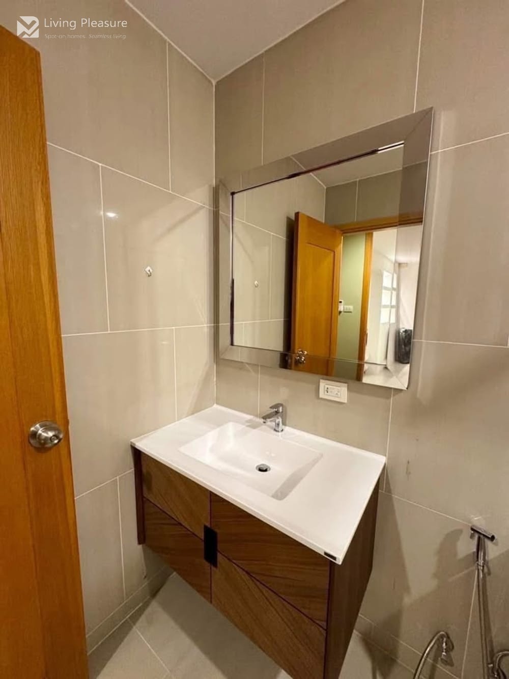 2 Bedrooms for Rent I The Empire Place Sathorn - Narathiwas I BTS Chongnonsi 6