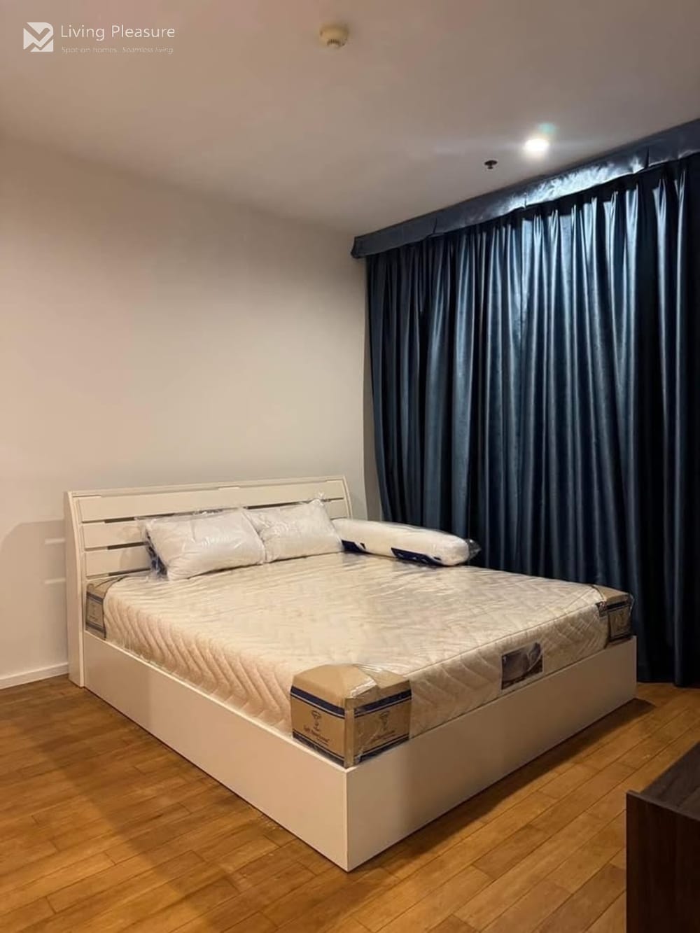 2 Bedrooms for Rent I The Empire Place Sathorn - Narathiwas I BTS Chongnonsi 8