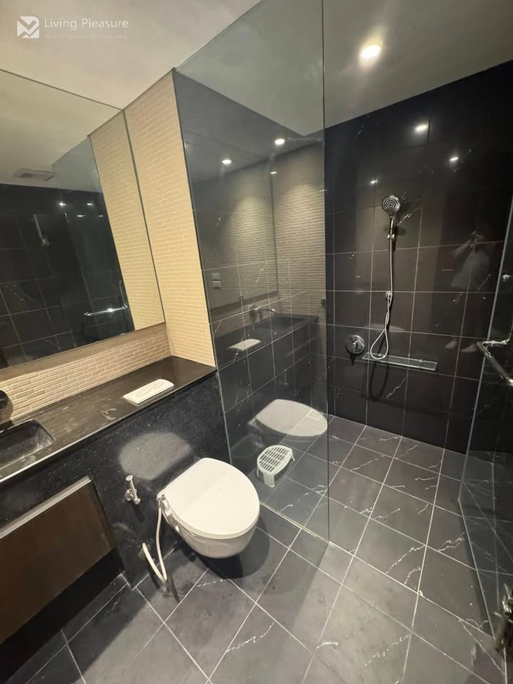 Modern 2-Bedroom Condo for Sale and Rent I Siamese Gioia 16