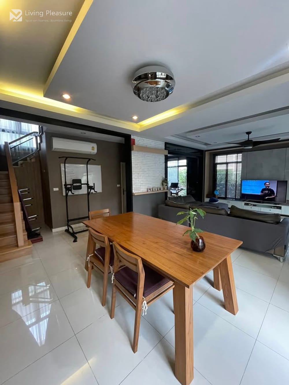 The Palm Pattanakarn for Sale & Rent 2