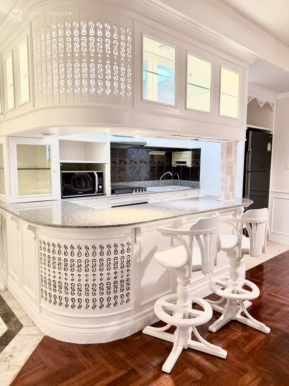 2-Bedroom Condo for Rent I Las Colinas I MRT Sukhumvit  3
