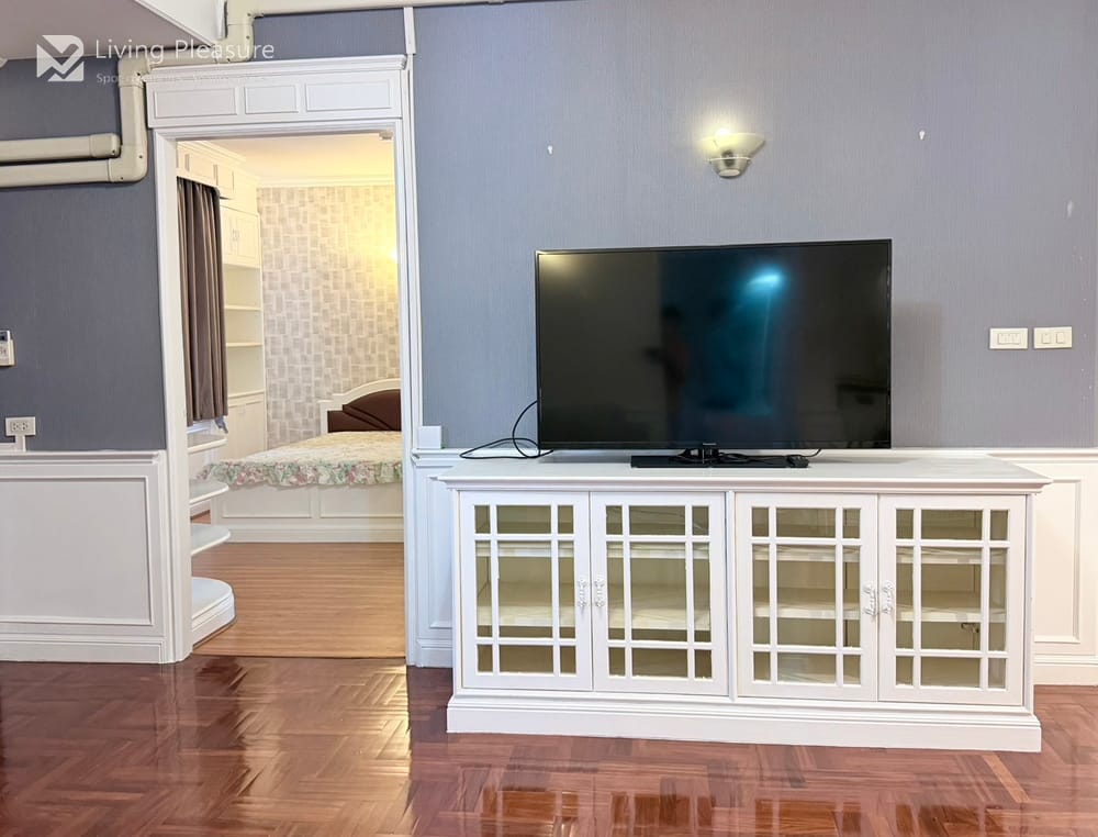 2-Bedroom Condo for Rent I Las Colinas I MRT Sukhumvit  7