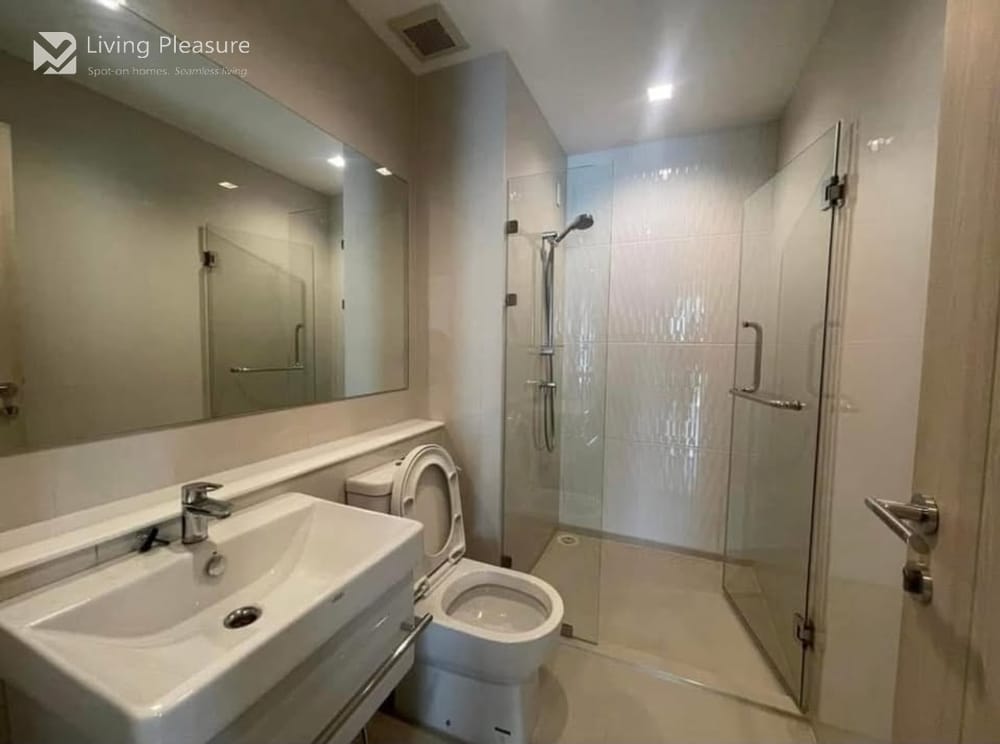 Modern 2-Bedroom Condo for Sale and Rent I Life One Wireless I BTS Phloen Chit 10