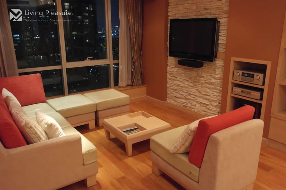 Luxury 1 Bedroom Condo for Rent | Baan Sathorn Chaophraya 2
