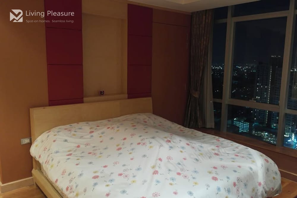 Luxury 1 Bedroom Condo for Rent | Baan Sathorn Chaophraya 8