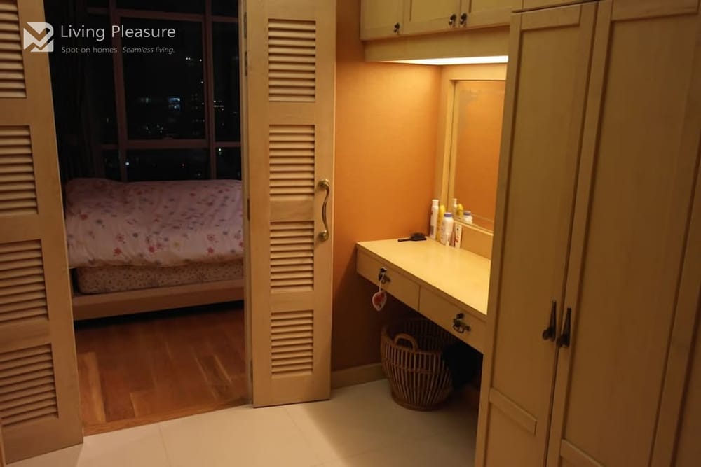 Luxury 1 Bedroom Condo for Rent | Baan Sathorn Chaophraya 11
