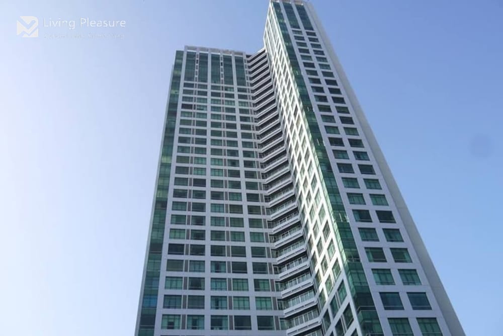 Luxury 1 Bedroom Condo for Rent | Baan Sathorn Chaophraya 15