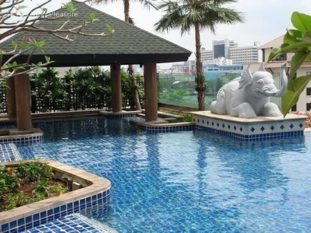 Luxury 1 Bedroom Condo for Rent | Baan Sathorn Chaophraya 19