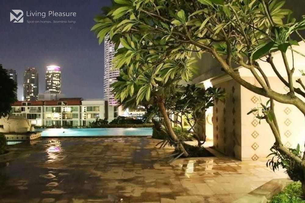 Luxury 1 Bedroom Condo for Rent | Baan Sathorn Chaophraya 24