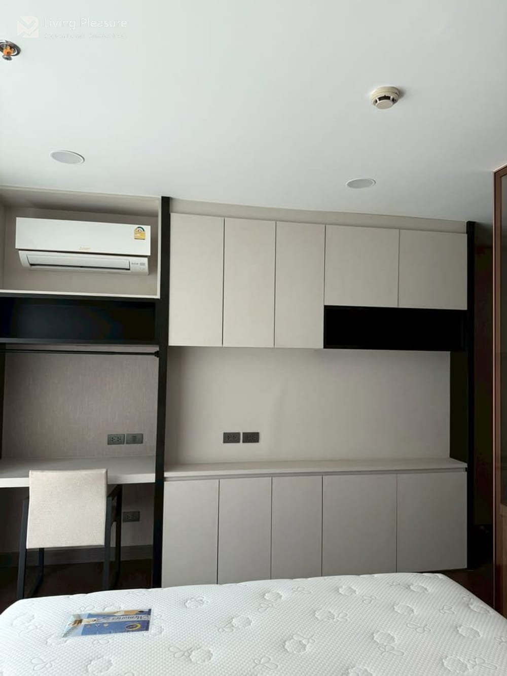 ให้เช่า 1 ห้องนอน คอนโด ใน  (The Rajdamri Serviced Residence ) 2