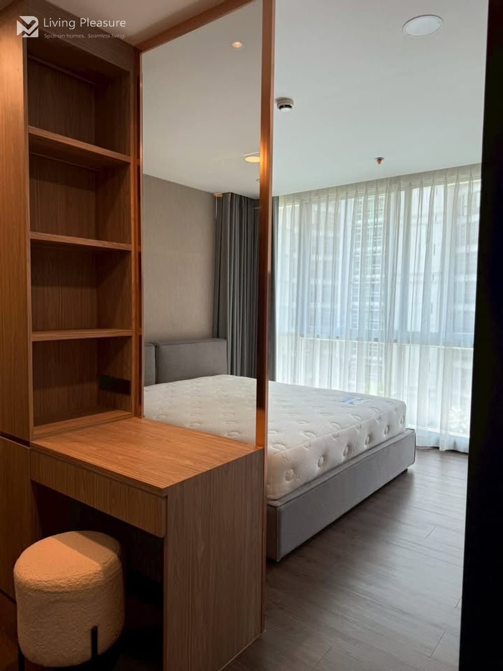 ให้เช่า 1 ห้องนอน คอนโด ใน  (The Rajdamri Serviced Residence ) 4