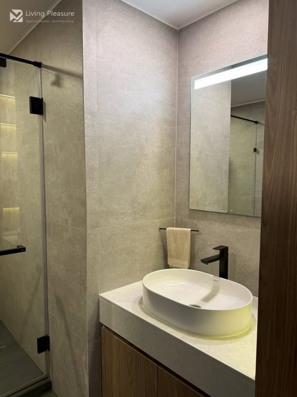 ให้เช่า 1 ห้องนอน คอนโด ใน  (The Rajdamri Serviced Residence ) 8