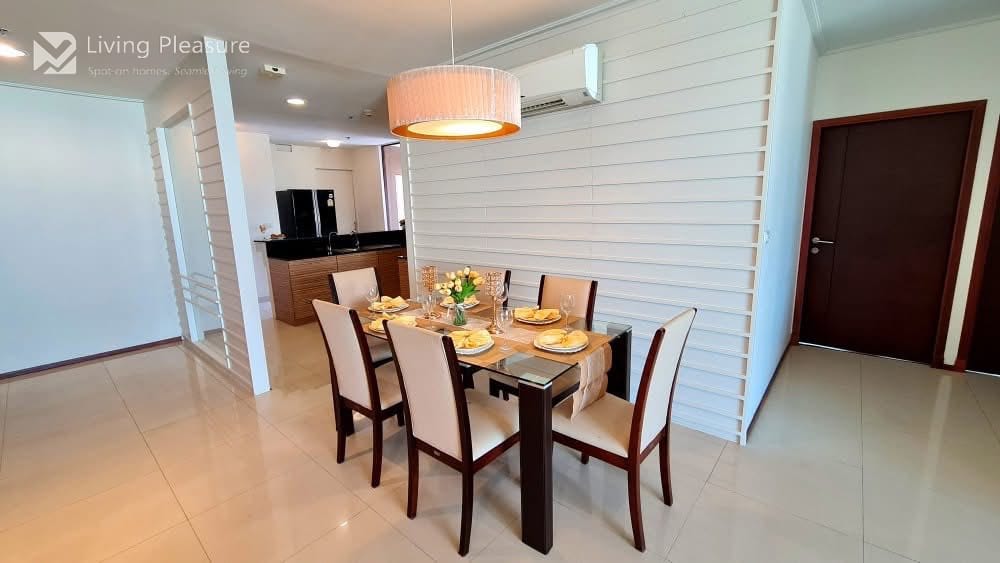 Luxury 3-Bedroom Apartment for Rent | 289 sqm | High Floor 4