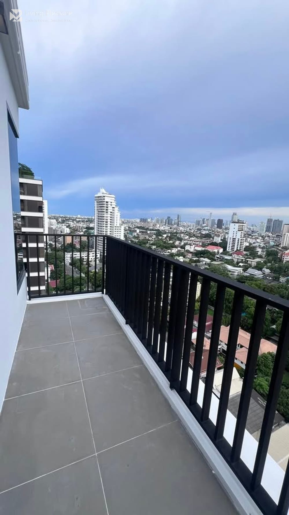Pet-Friendly 2-Bedroom Condo for Sale and Rent I M Thonglor 10 7