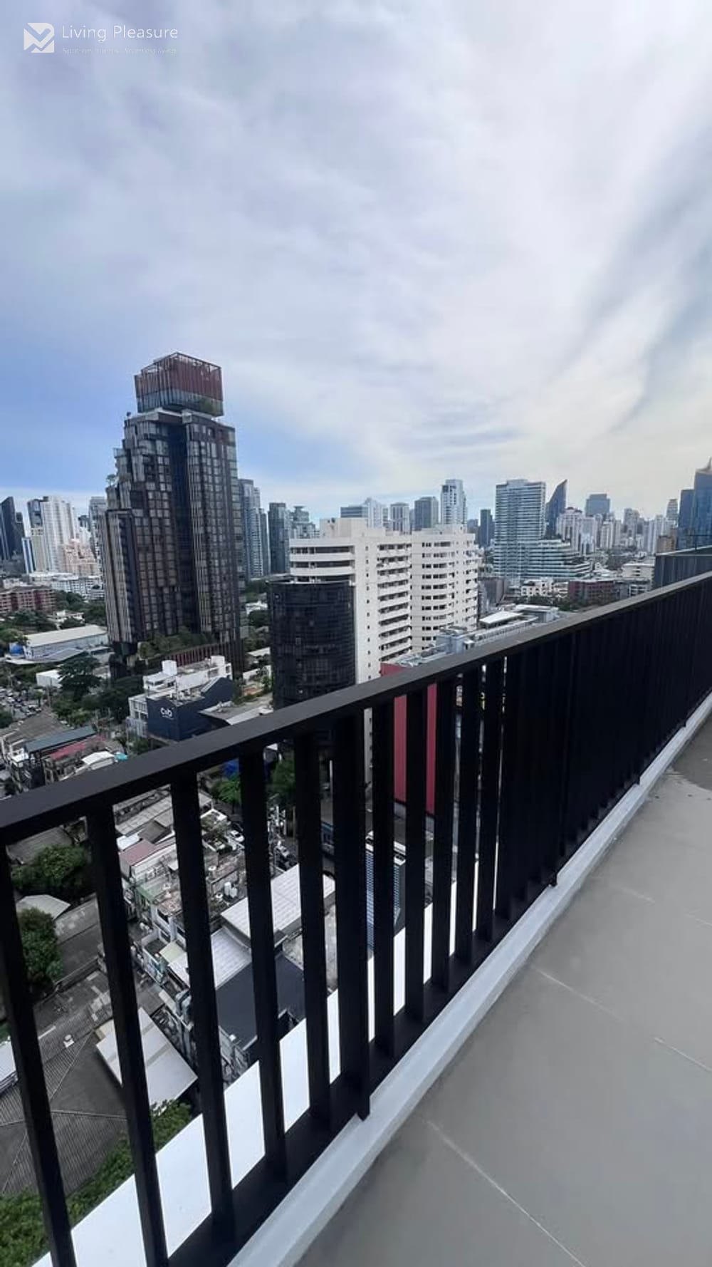 Pet-Friendly 2-Bedroom Condo for Sale and Rent I M Thonglor 10 8
