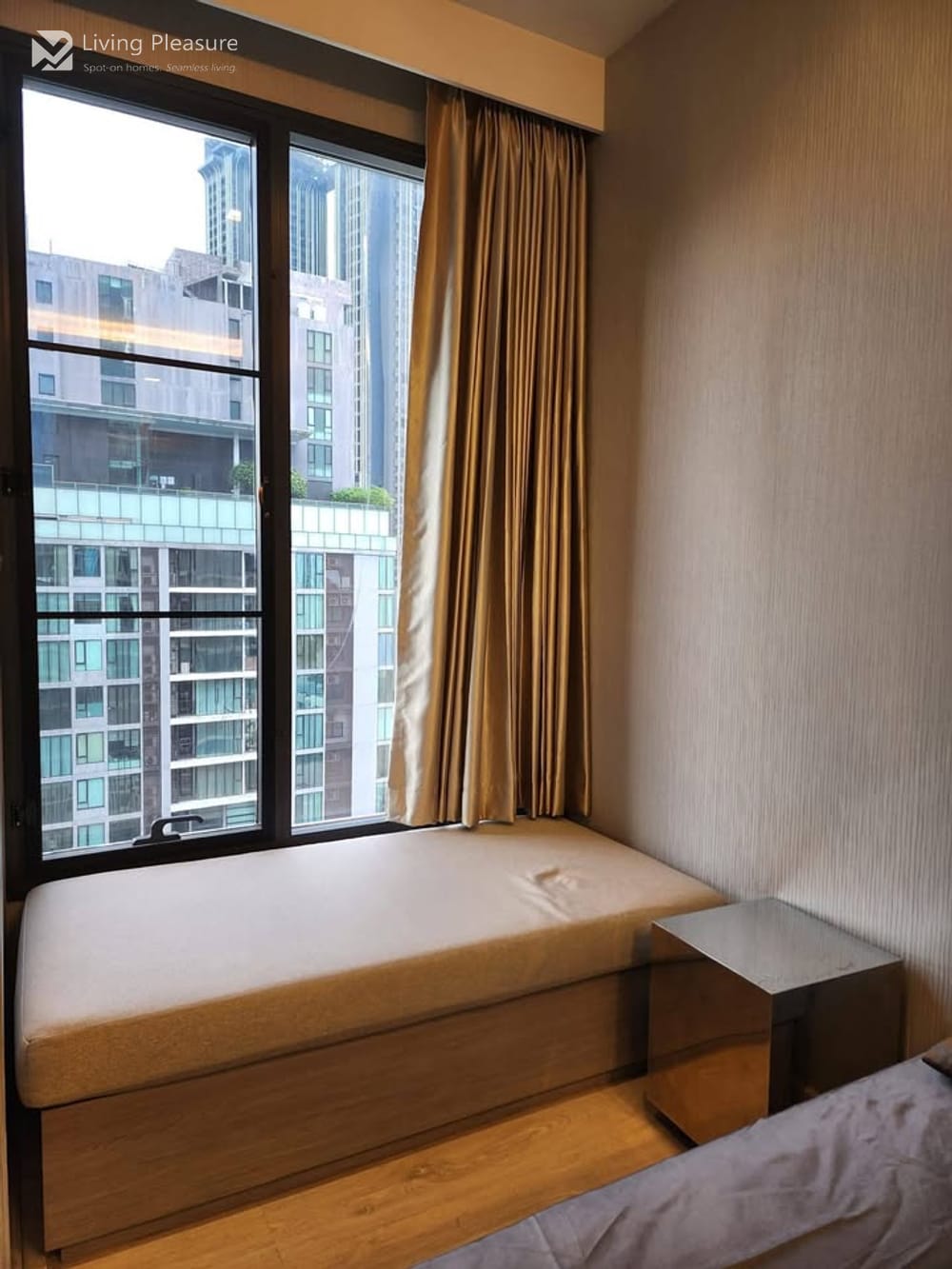 Pet-Friendly 1 Bedroom Condo for Rent in M Thonglor 10 9