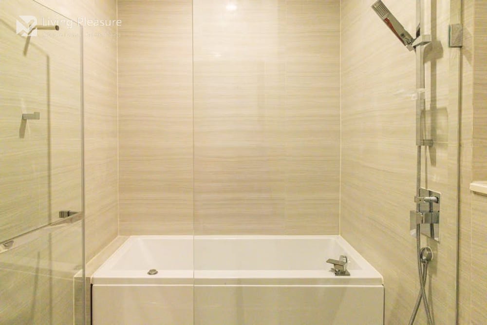 Luxury 1-Bedroom Condo for Rent I Park Origin Thonglor 6