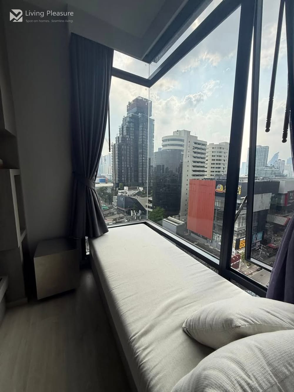 1-Bedroom Pet-Friendly Condo for Sale and Rent I M Thonglor 10 5