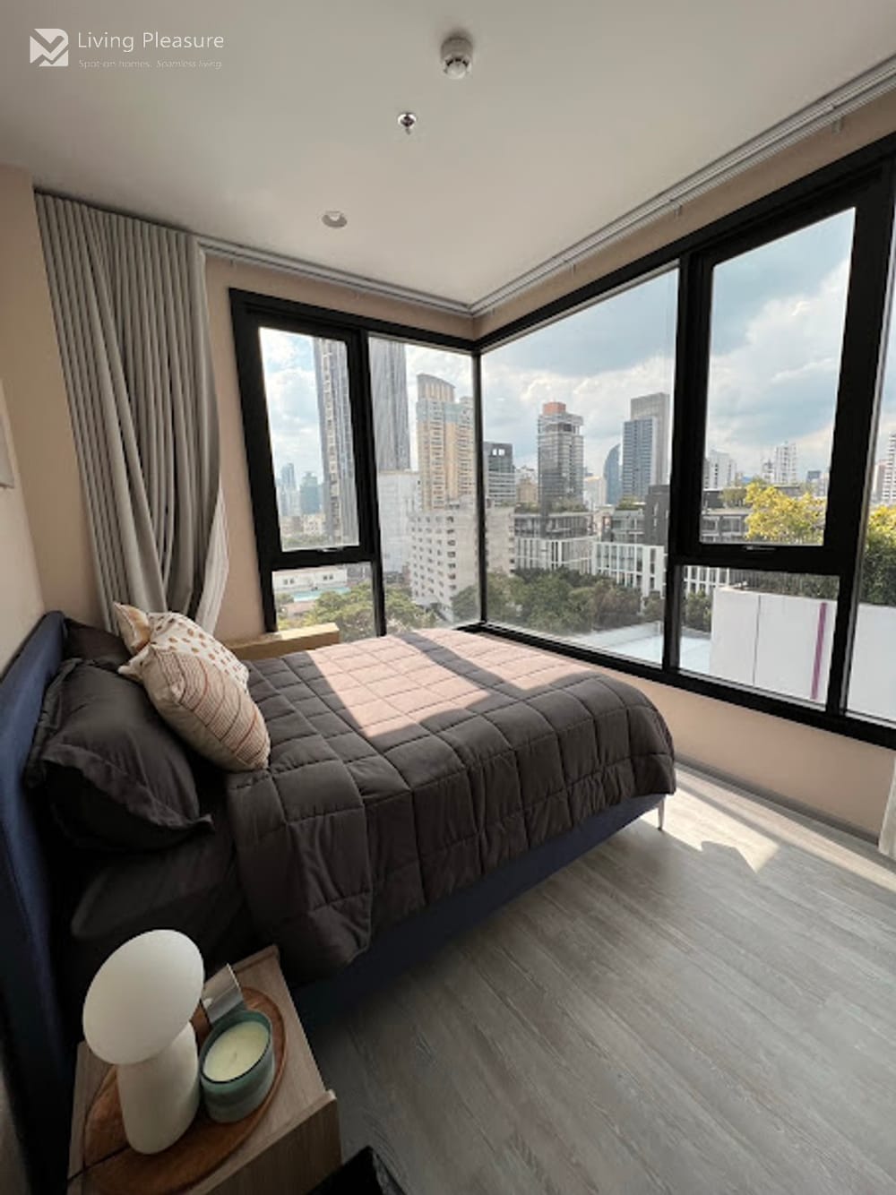 2-Bedroom Condo For Rent I XT Ekkamai 2