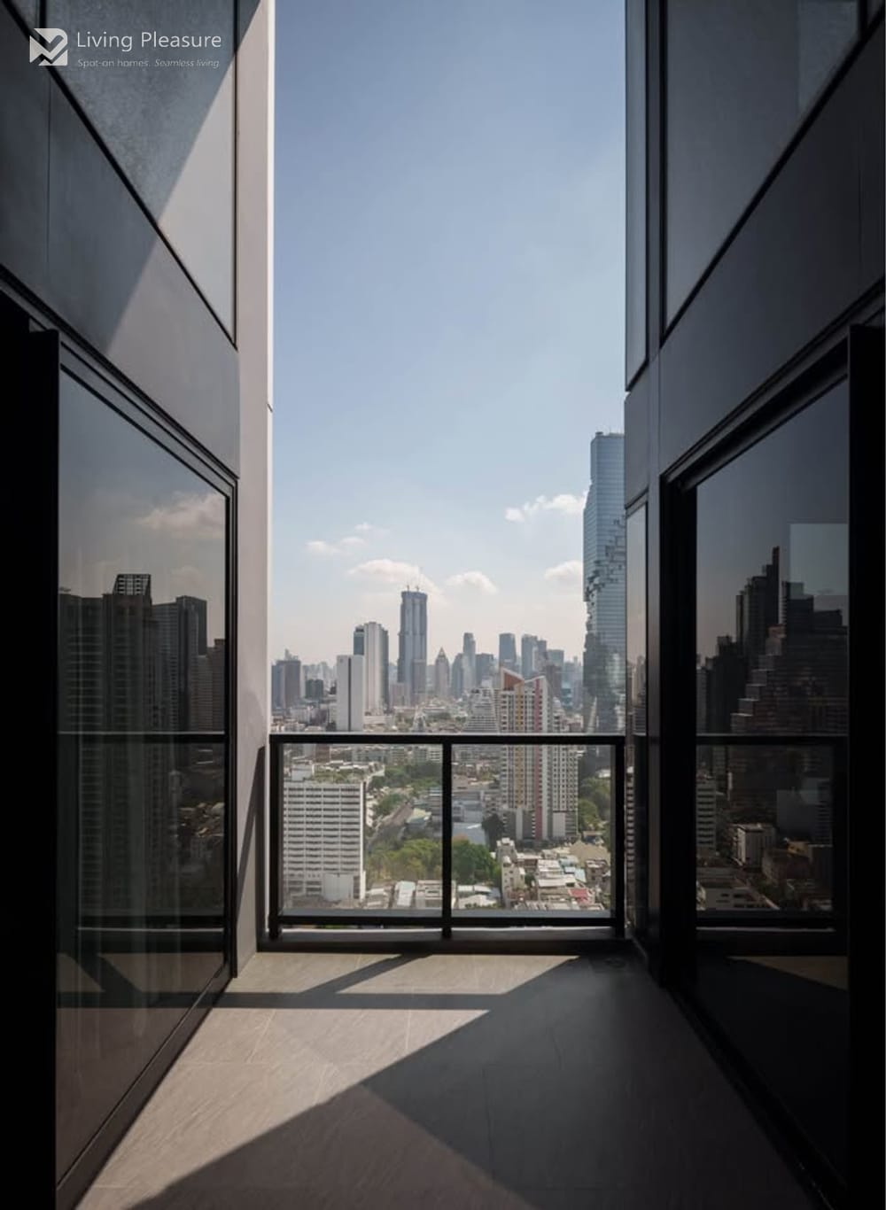 Stylish 2-Bedroom Duplex for Rent I The Lofts Silom I BTS Surasak 20