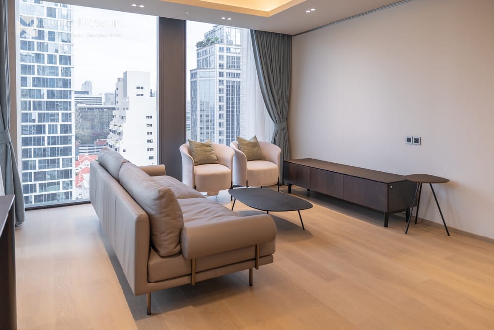 1-Bedroom Condo for Rent I Tonson One Residence, Pet-Friendly I BTS Chit Lom 7