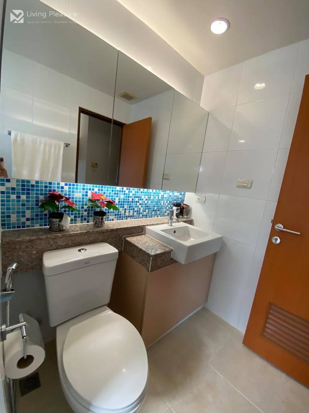 2 Bedrooms for Rent & Sale I Residence 52 9
