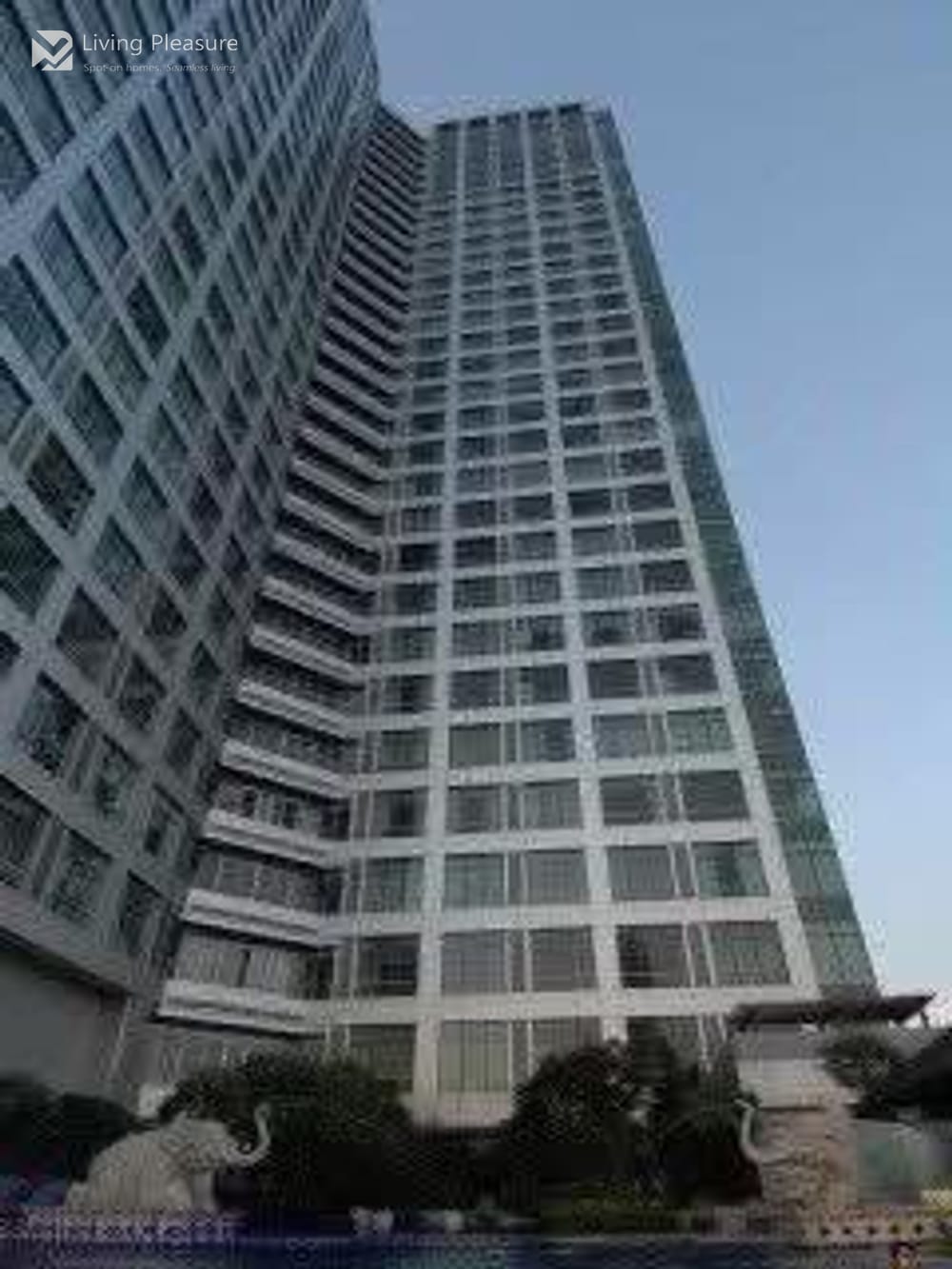 Luxury 2-Bedroom Condo for Rent at Baan Sathorn Chaopraya with City View near BTS Saphan Taksin 15