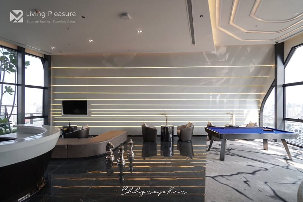 2-Bedroom Apartment for Rent at Ideo Mobi Asoke near MRT Phetchaburi 24