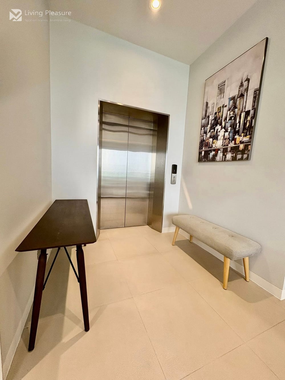 2 Bedrooms Condo for Rent & Sale I Vittorio Sukhumvit 39 I BTS Phromphong 15