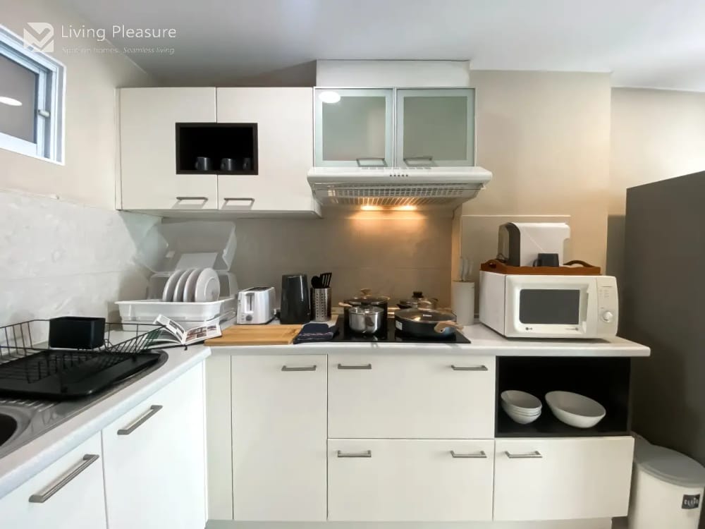 Lumpini Suite Sukhumvit 41 | Spacious 2-Bedroom Apartment | Ultra-Fast WiFi | Private Pool | Phrom Phong 11