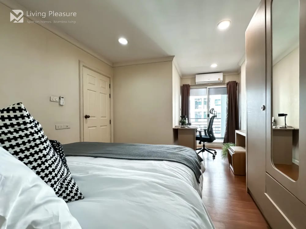 Lumpini Suite Sukhumvit 41 | Spacious 2-Bedroom Apartment | Ultra-Fast WiFi | Private Pool | Phrom Phong 16