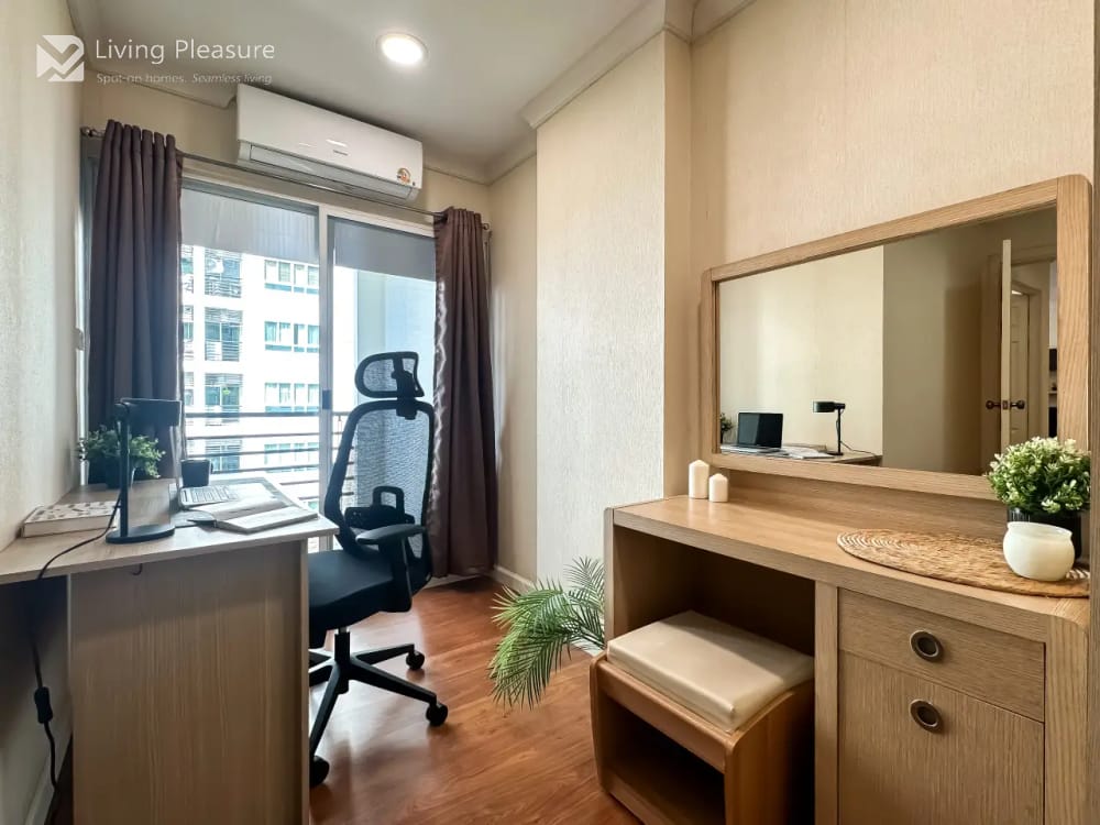 Lumpini Suite Sukhumvit 41 | Spacious 2-Bedroom Apartment | Ultra-Fast WiFi | Private Pool | Phrom Phong 19