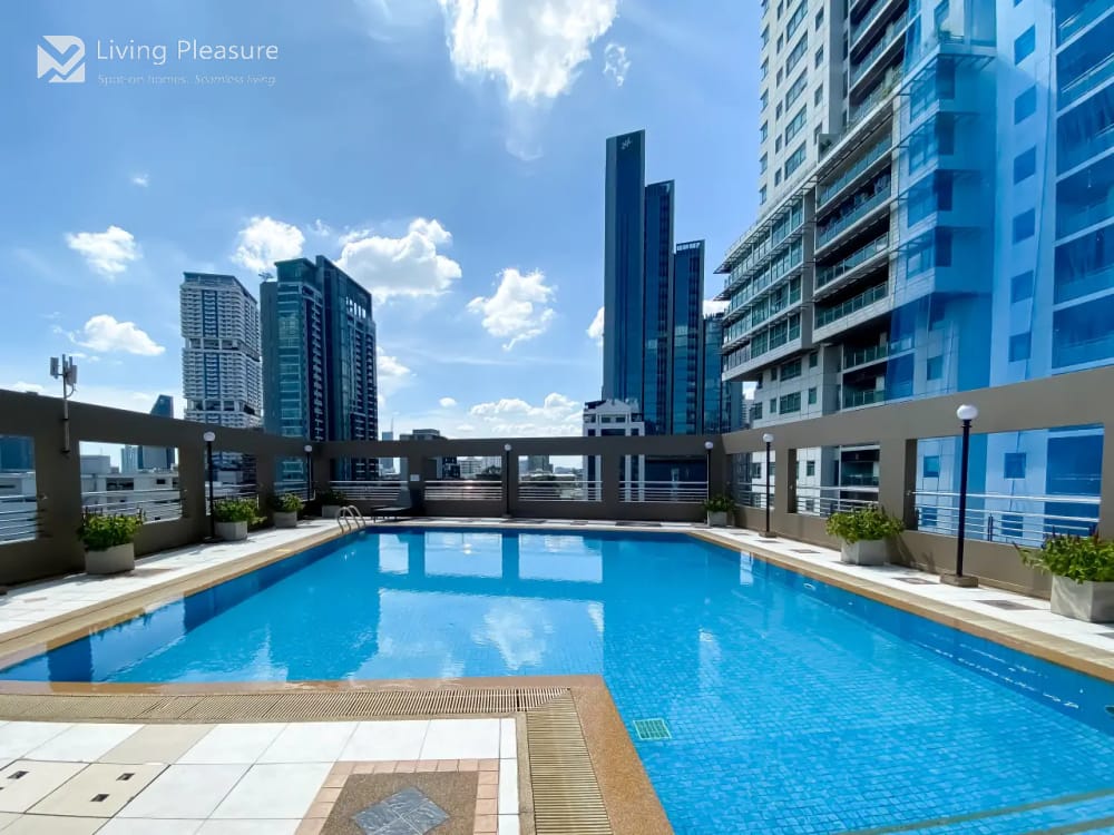 Lumpini Suite Sukhumvit 41 | Spacious 2-Bedroom Apartment | Ultra-Fast WiFi | Private Pool | Phrom Phong 33