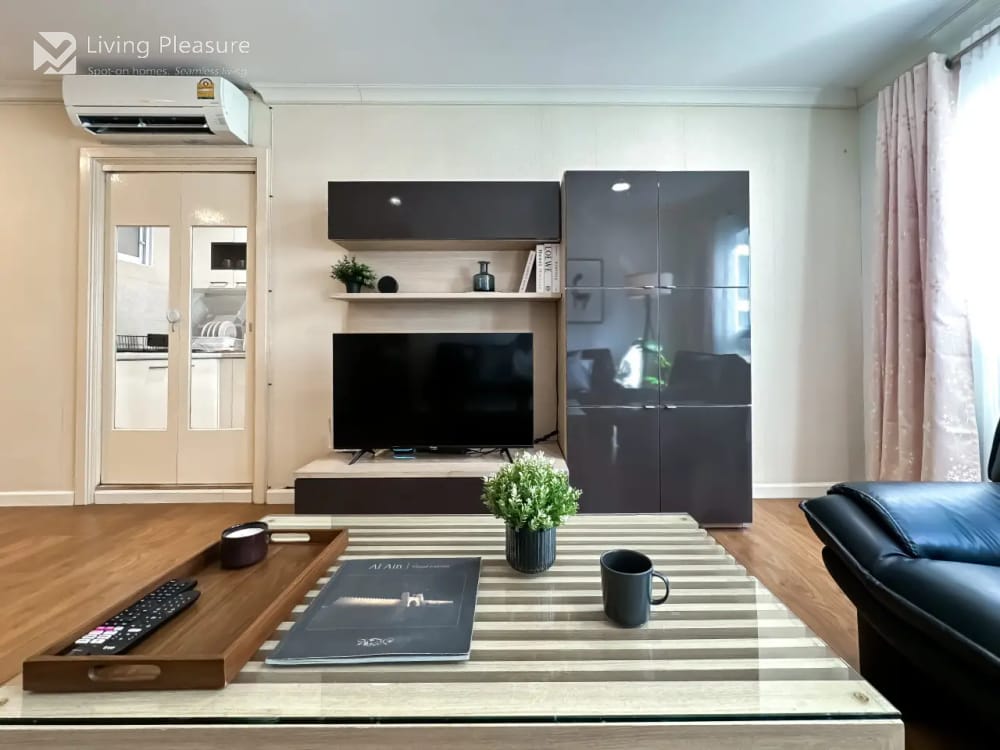 Lumpini Suite Sukhumvit 41 | Spacious 2-Bedroom Apartment | Ultra-Fast WiFi | Private Pool | Phrom Phong 5