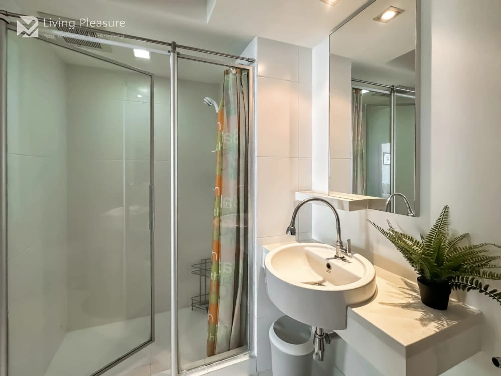 Modern High-Rise Living at The Room Sukhumvit 79 (BTS On Nut) 2