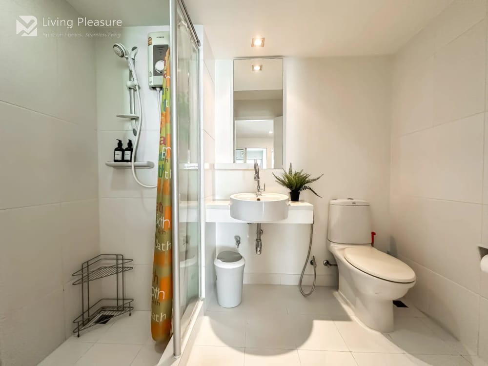 Modern High-Rise Living at The Room Sukhumvit 79 (BTS On Nut) 3