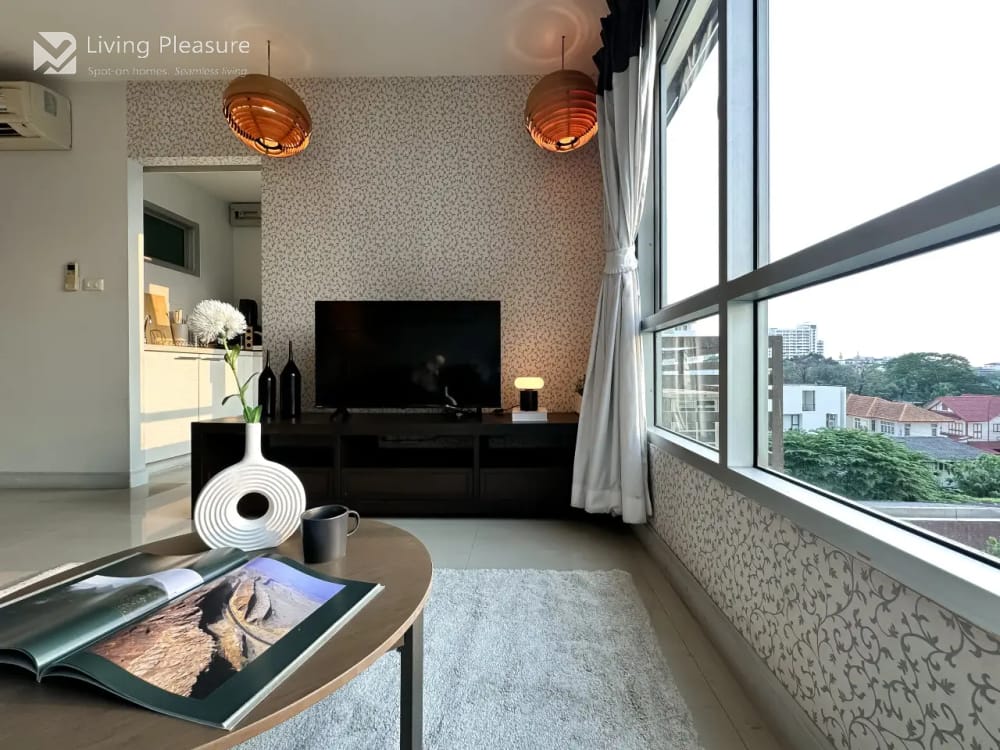 One Thonglor | 1-Bedroom Apartment | 52 sqm | Ultra-Fast WiFi | Near BTS Thonglor 36