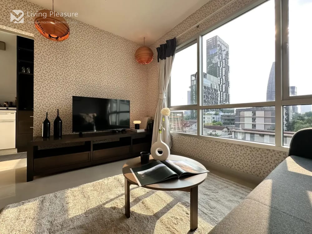 One Thonglor | 1-Bedroom Apartment | 52 sqm | Ultra-Fast WiFi | Near BTS Thonglor 38