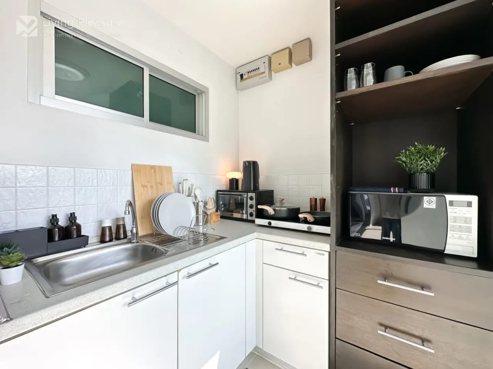 One Thonglor | 1-Bedroom Apartment | 52 sqm | Ultra-Fast WiFi | Near BTS Thonglor 40