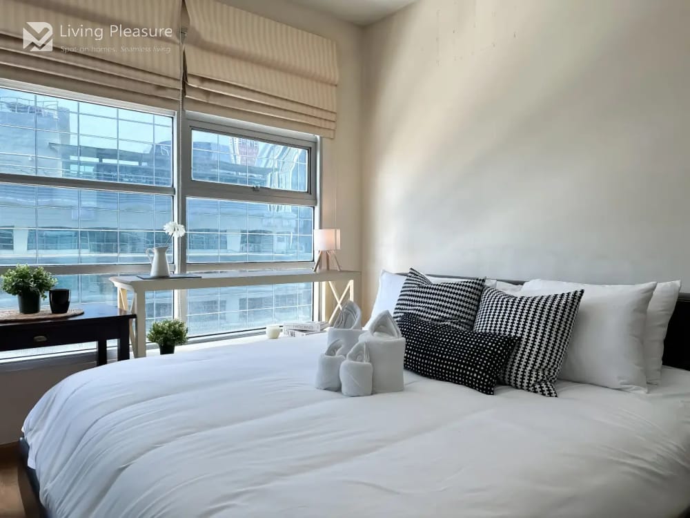 Modern 1-Bedroom High-Rise Apartment | Ultra-Fast WiFi | Central Ratchathewi | Sauna, Gym &amp; Pool 11