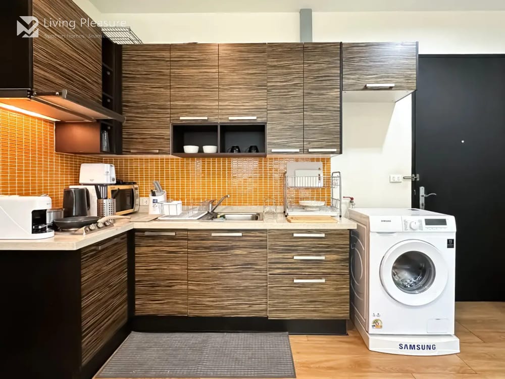 Modern 1-Bedroom High-Rise Apartment | Ultra-Fast WiFi | Central Ratchathewi | Sauna, Gym &amp; Pool 2