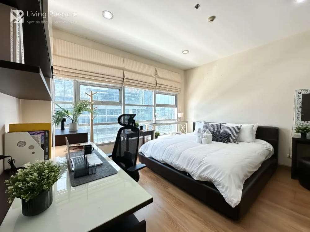 Modern 1-Bedroom High-Rise Apartment | Ultra-Fast WiFi | Central Ratchathewi | Sauna, Gym &amp; Pool 9