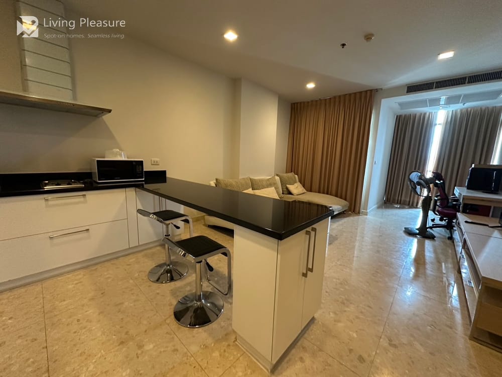 1 Bedroom Apartment for Rent at Nusasiri Grand, Ekkamai - City View Closed to BTS Ekkamai 3